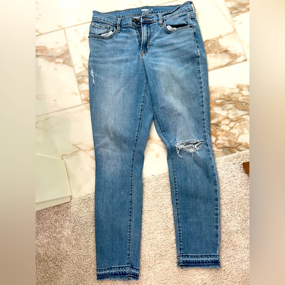 Old navy curve - Picture 1 of 1